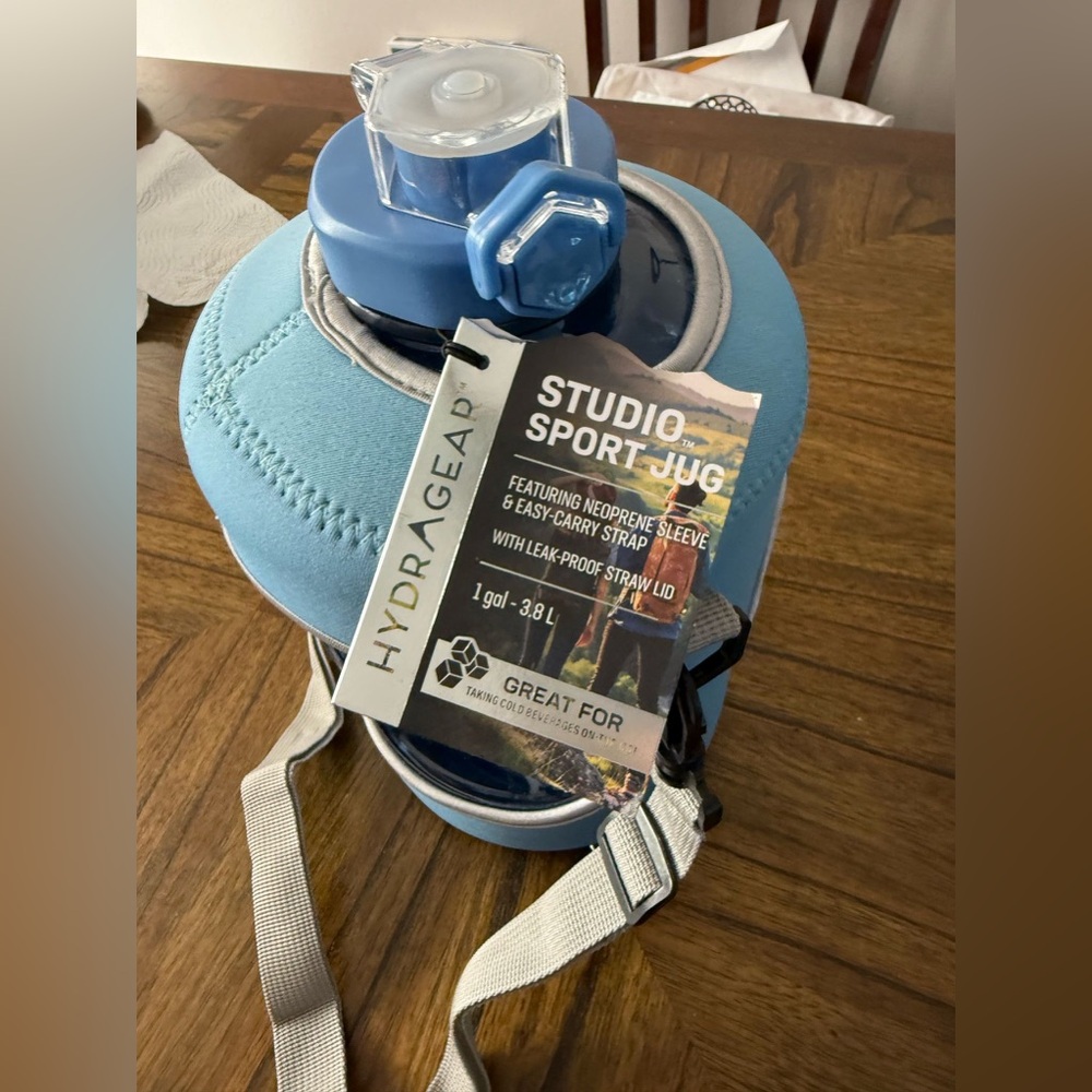 NWT studio port jug 1 gal- 3.8L - Picture 5 of 10
